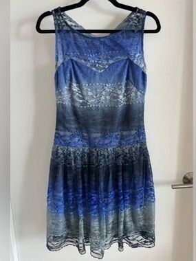 Betsey Johnson | Sleveless Blue Lace Ombre Dress 6